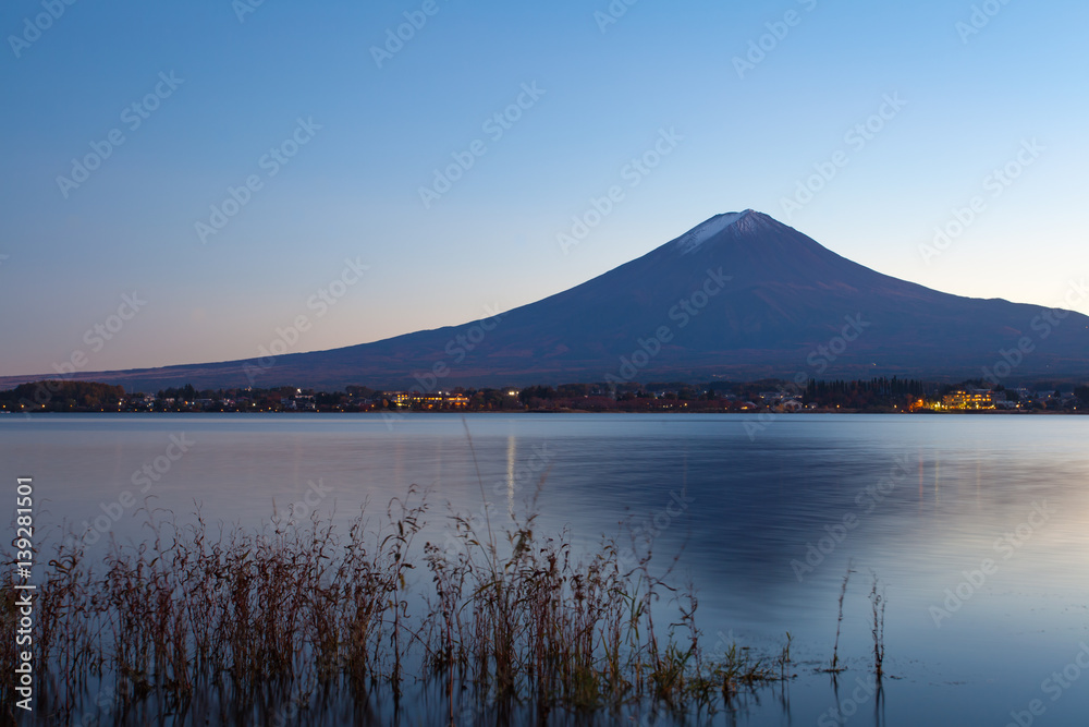 Mountain Fuji and Kawaguchiko lake in evening autumn season