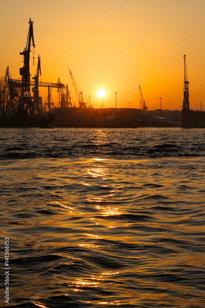 Sonnenuntergang Landungsbrücken