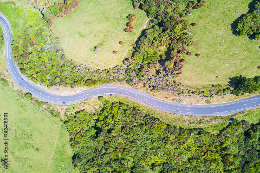 00:00 | 00:26
1×

Aerial view of Green hills and valleys of the South Island, New Zealand