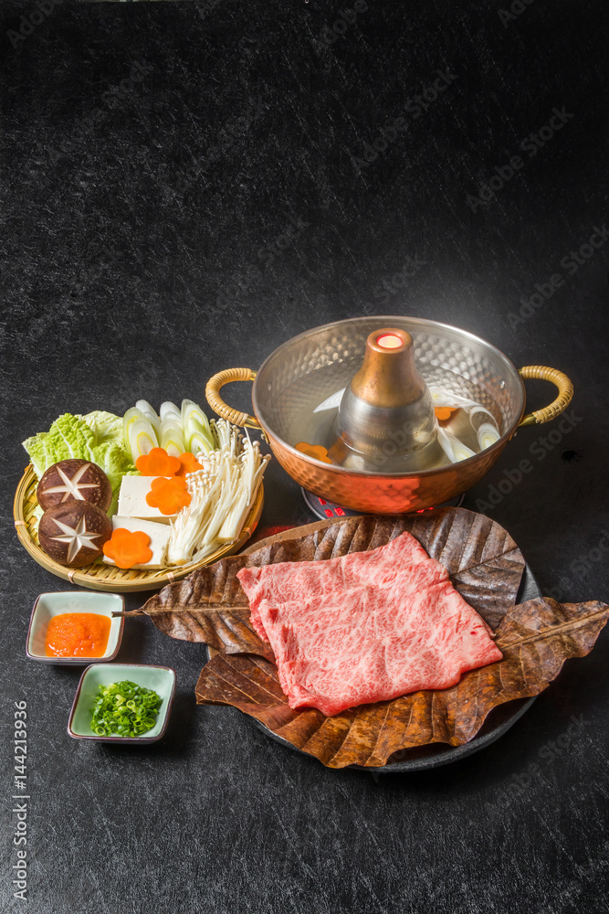 高級和牛でしゃぶしゃぶ　 Japanese beef shabu-shabu set