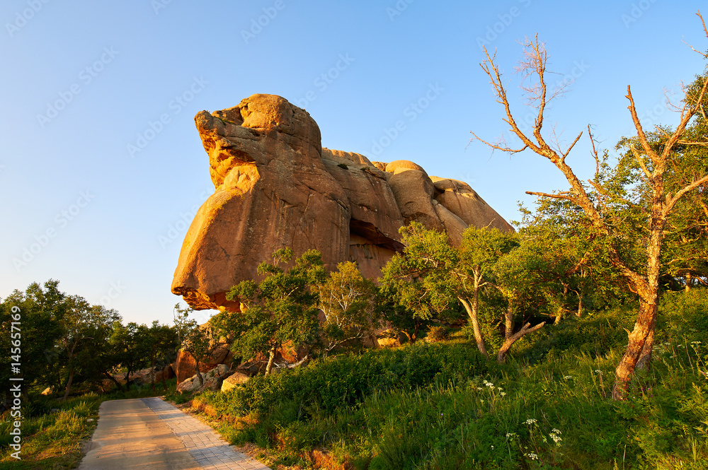 鹤溪腾全球地质公园青山区风景区