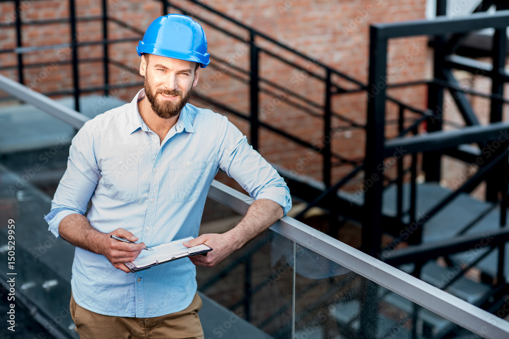 Foreman on the structure