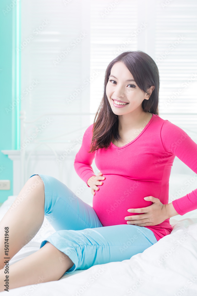 beauty pregnancy woman