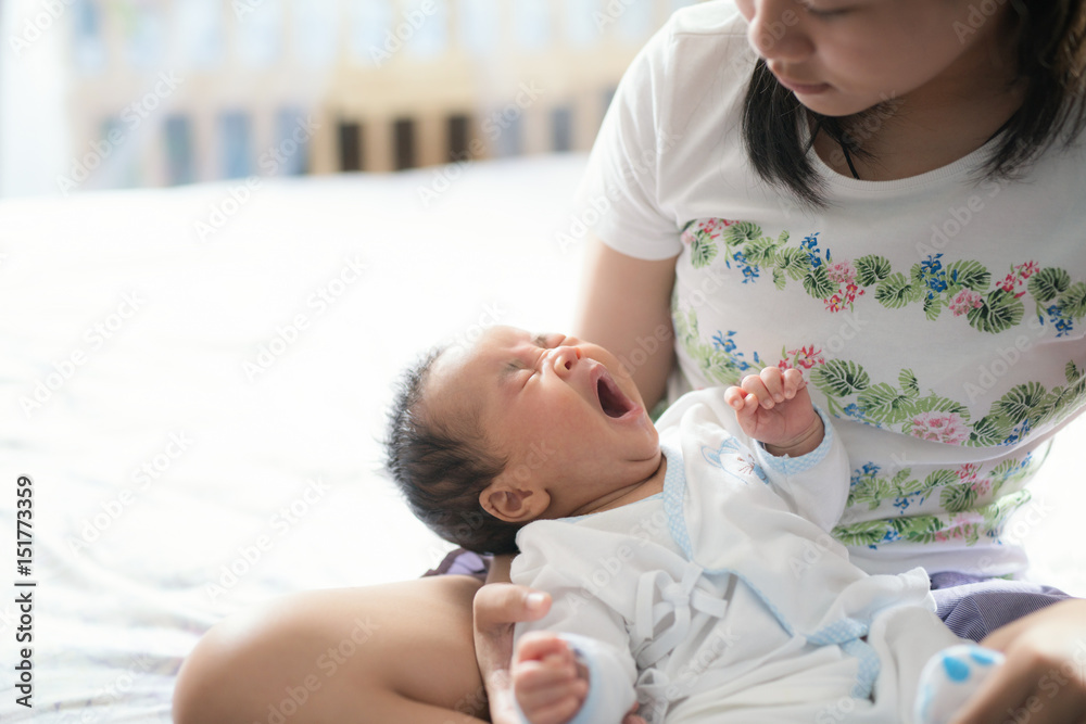 妈妈外卖亚洲新生儿