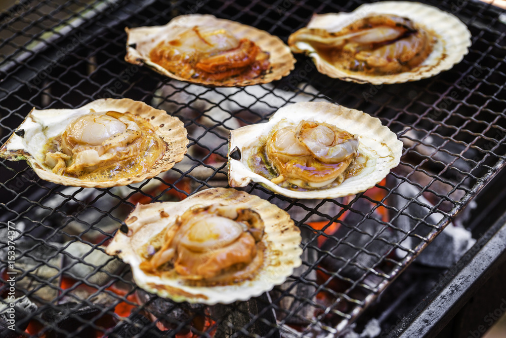 ホタテの網焼き