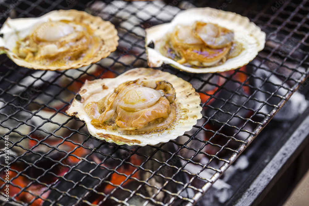 ホタテの網焼き