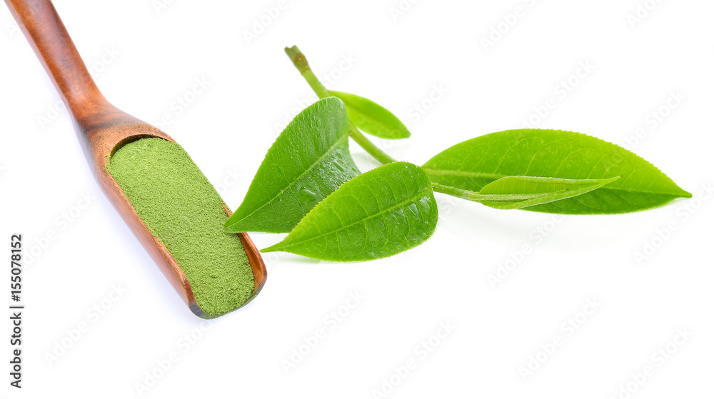 powder green tea with green tea leaf