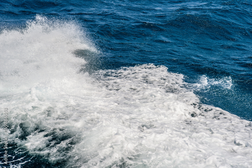 Ocean waves splash