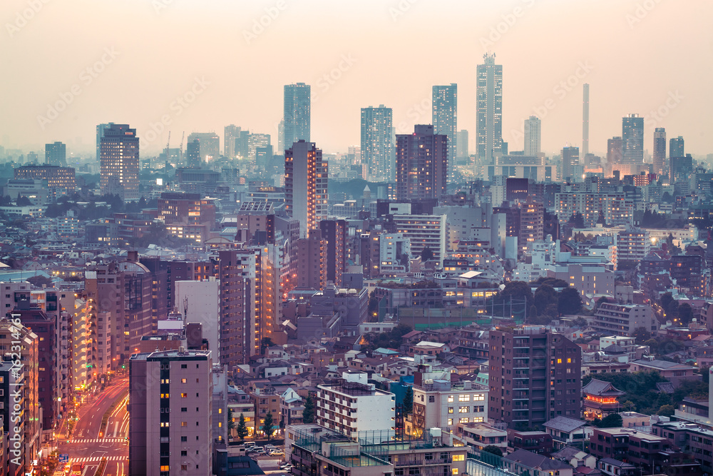 都市の夕景