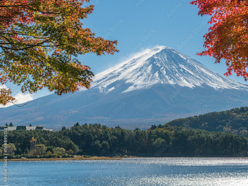 秋色富士山，日本