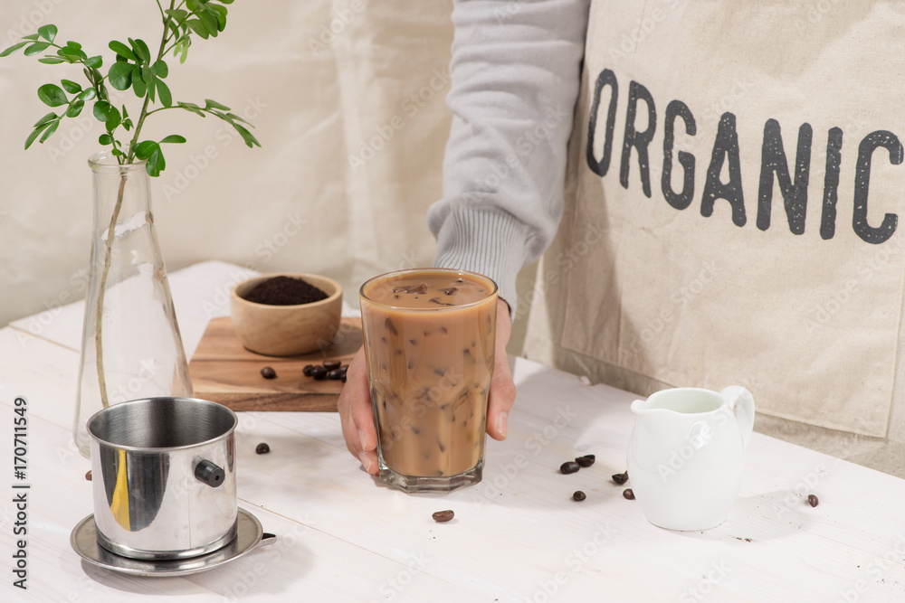 美味的自制绿茶抹茶拿铁