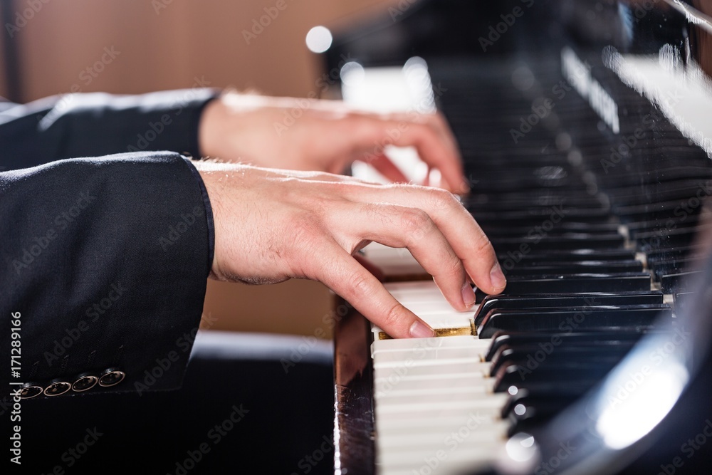 Piano.