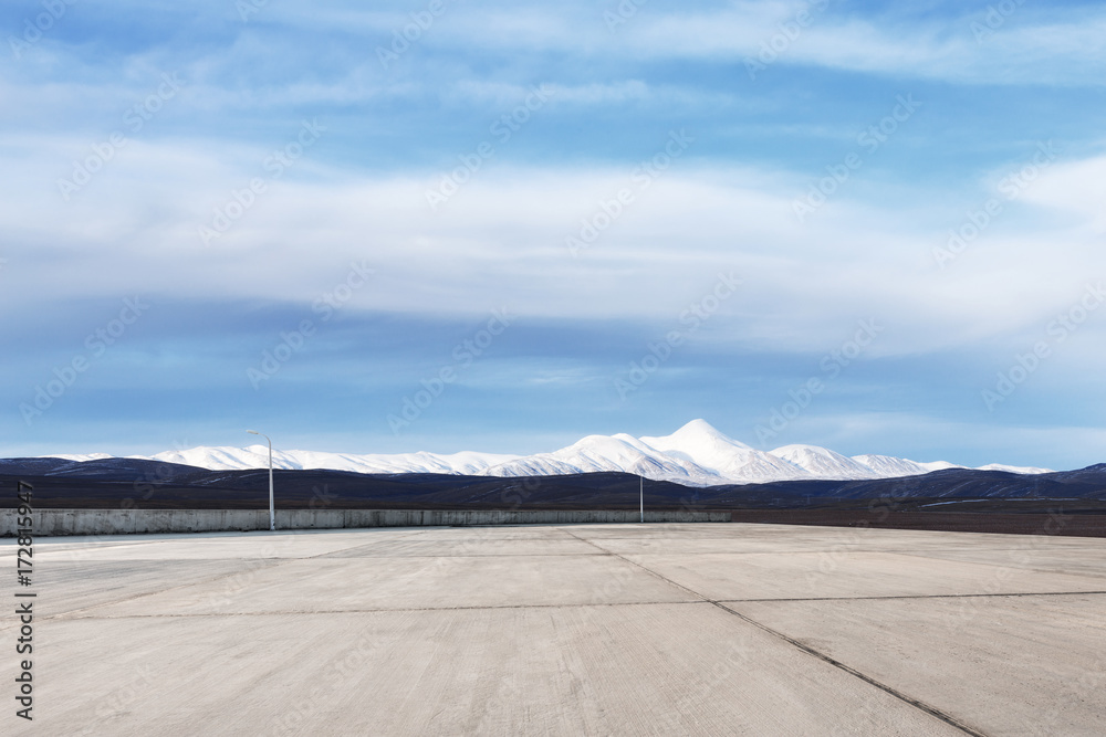 雪山空大理石地面