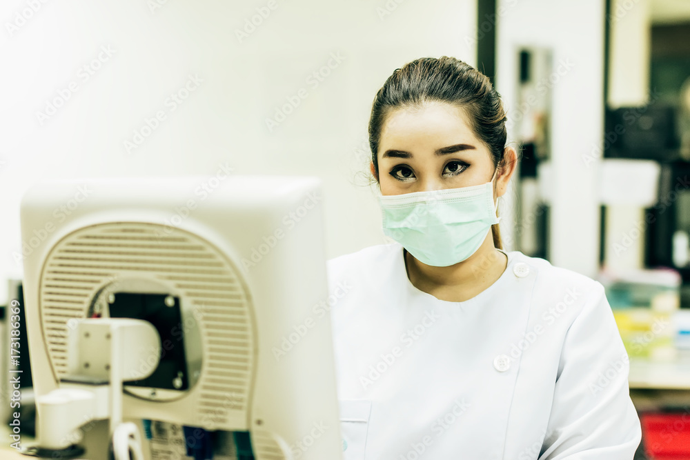 Medical technicians working in laboratory at the hospital.