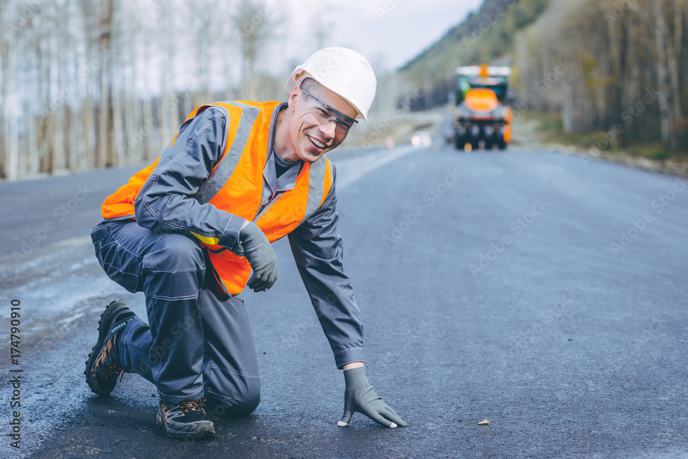 道路工人施工