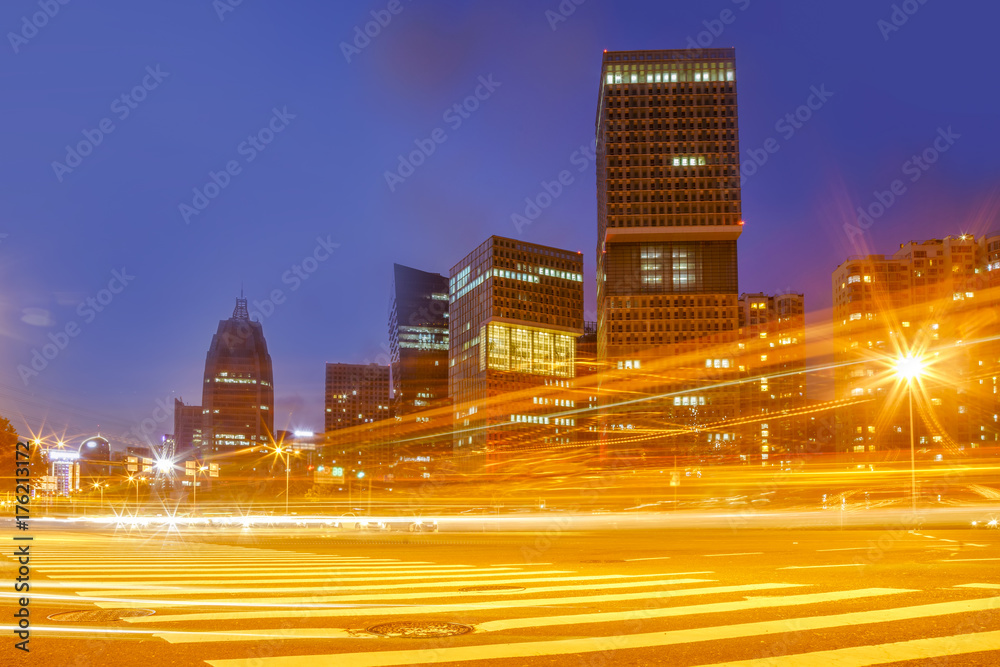 城市建筑、夜景与城市道路