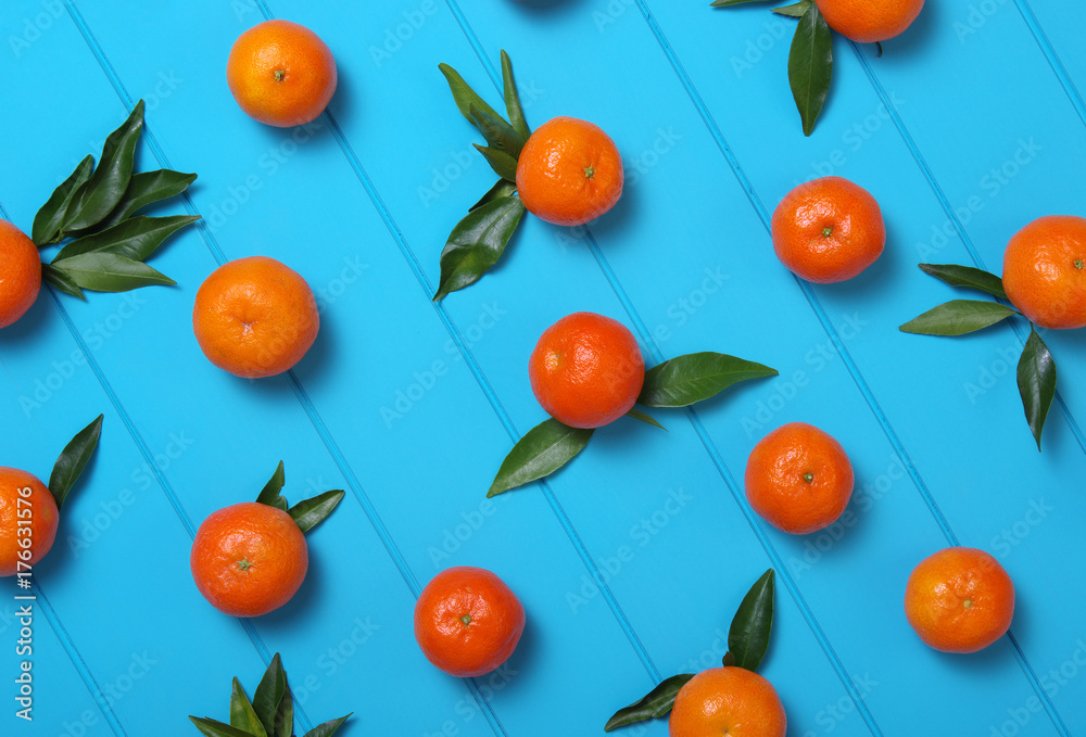 tangerines with green leaves