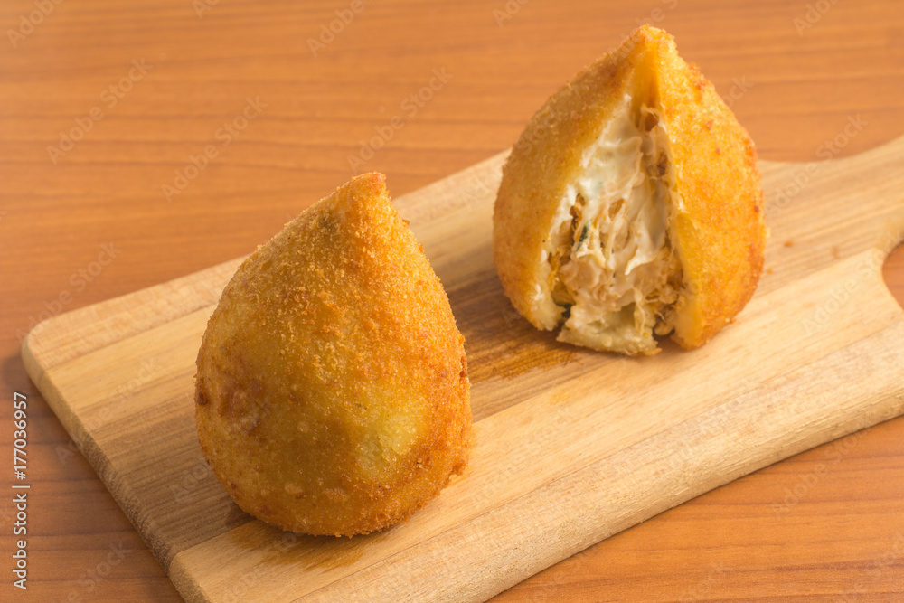 巴西鸡肉Coxinha