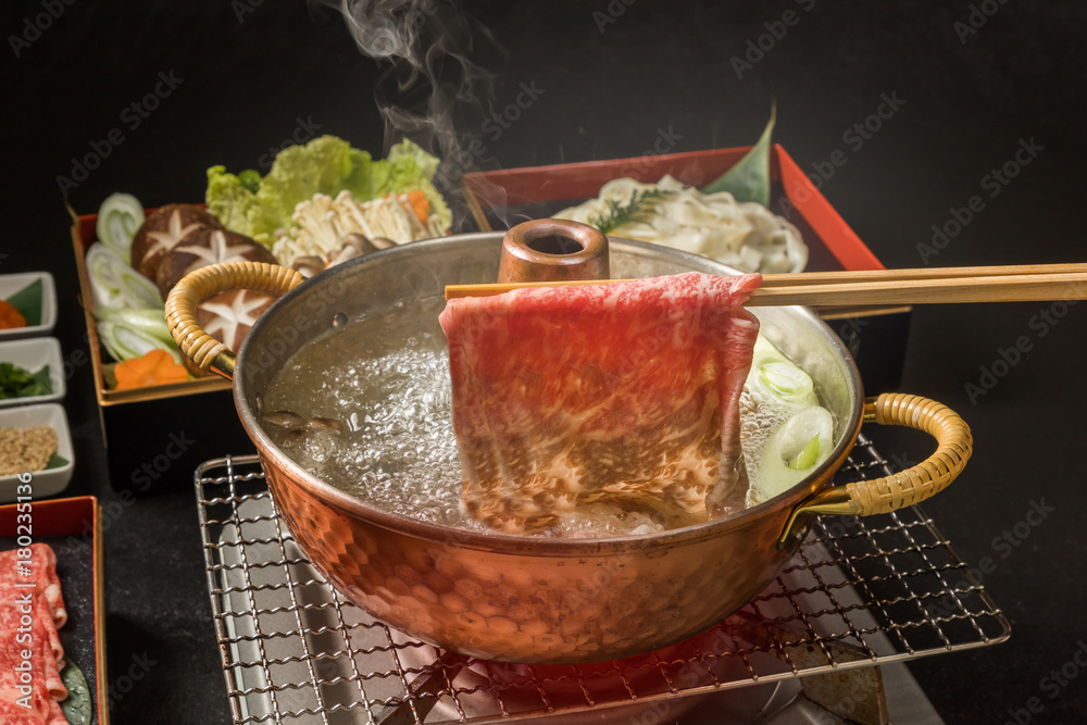 高級和牛でしゃぶしゃぶ　Shabu-shabu hot pot Japanese beef