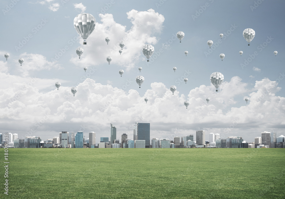 浮空器在城市上空飞行的生态绿色生活概念