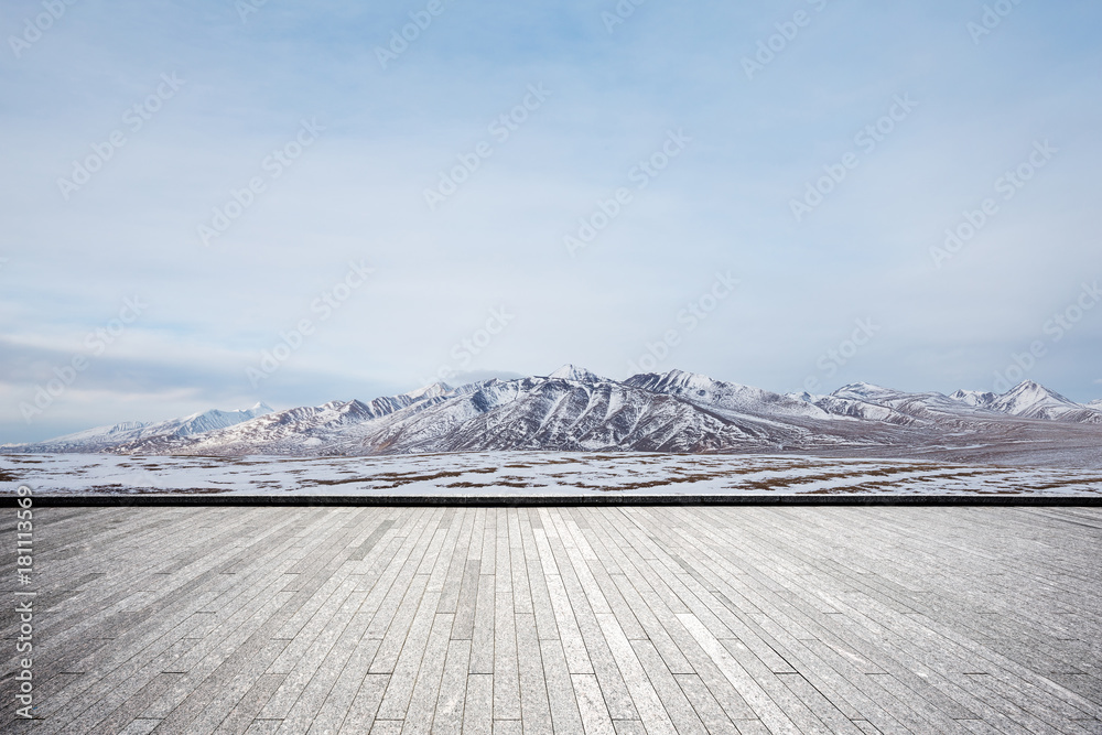 雪山空砖地面