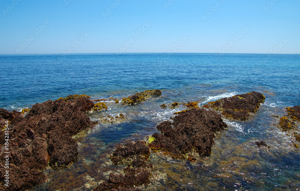  sea and rocks