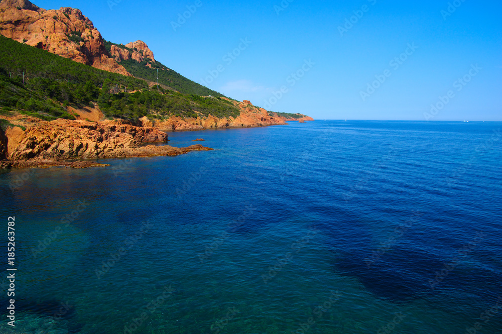  sea and rocks