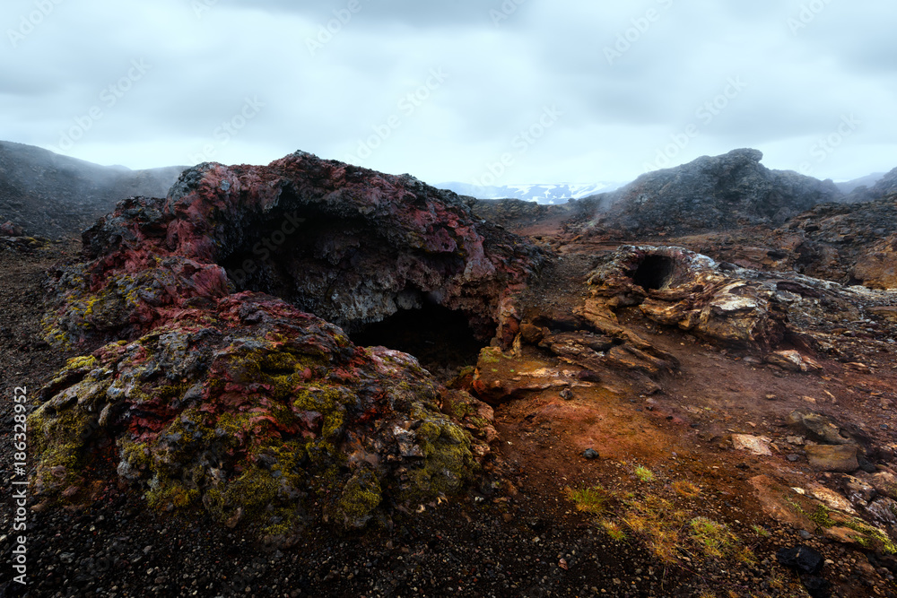 欧洲冰岛克拉弗拉火山附近Leirhnjukur地热谷的熔岩田。