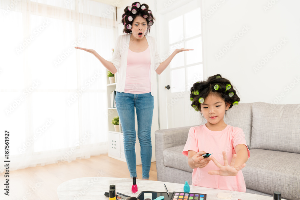 shocked pretty mother feeling angry and incredibly