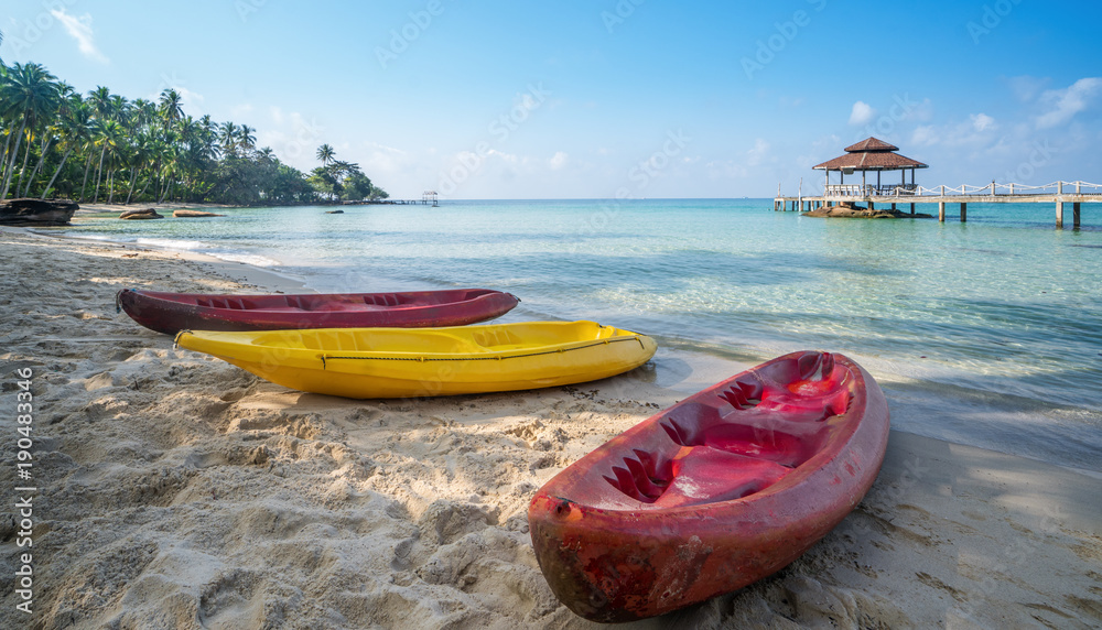 Koh Kood岛木桥至展馆