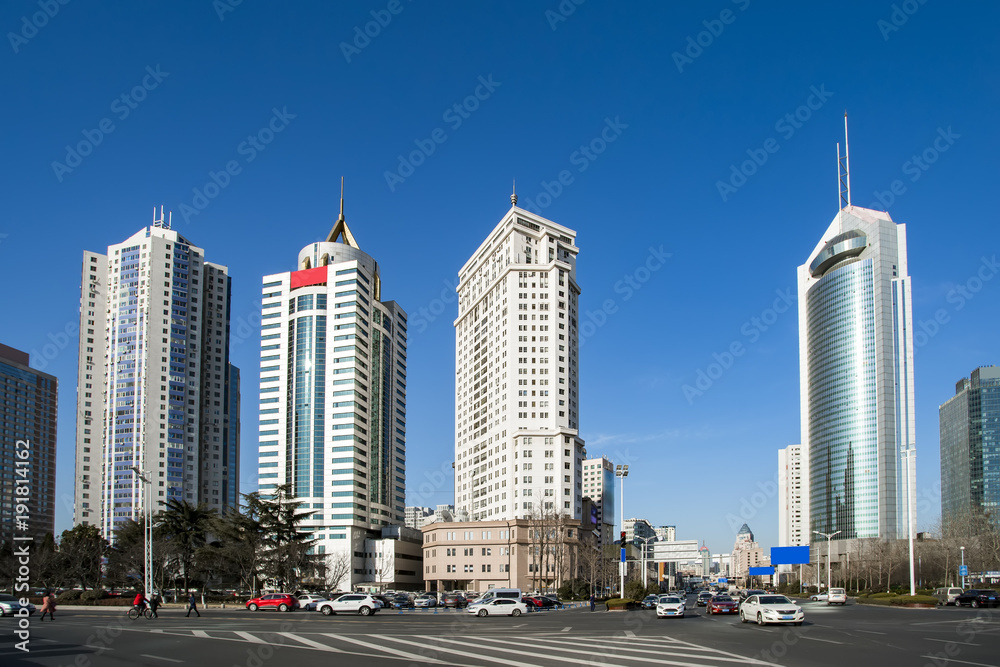 青岛市中心建筑景观与道路