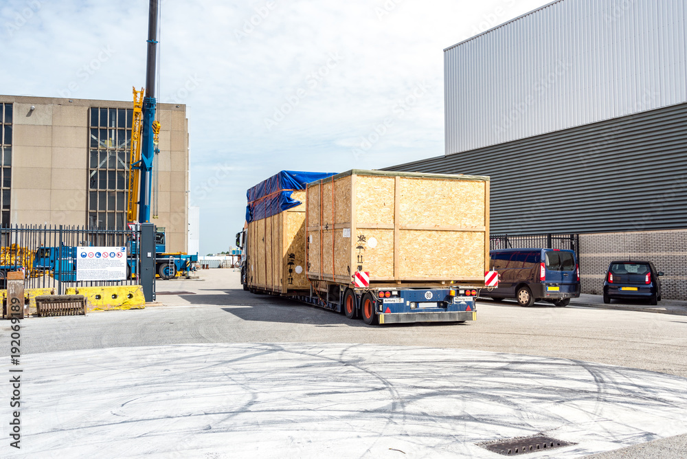 Lastwagen, Schwertransport, Hafen Rotterdam, Niederlande