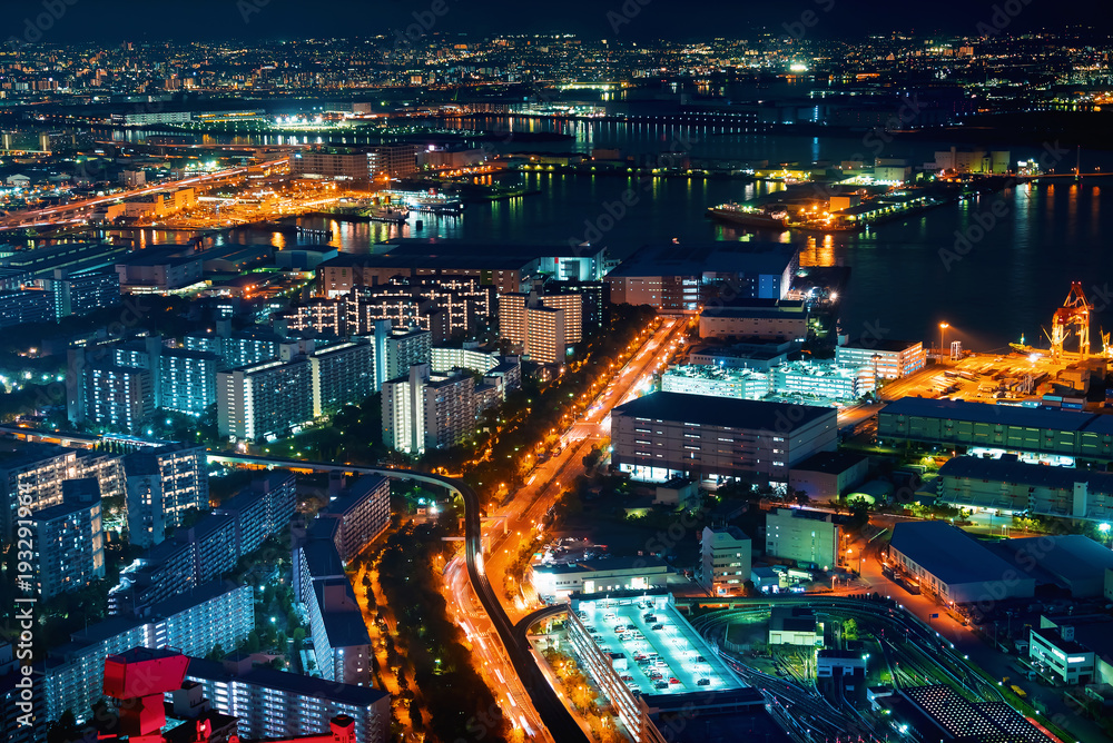 大阪湾港区夜间鸟瞰图