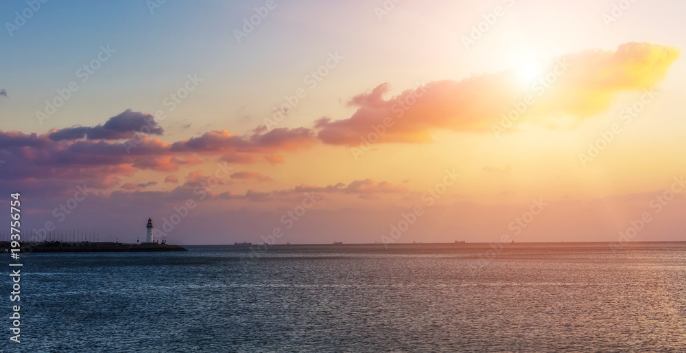 海上日落