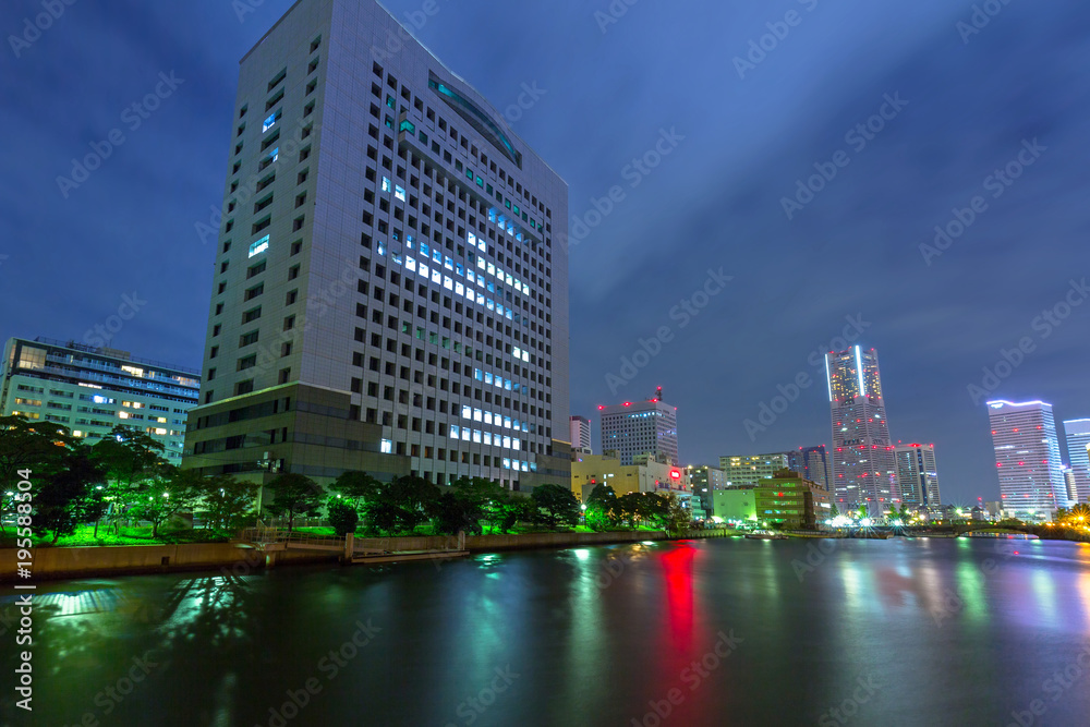 日本横滨市夜晚的城市景观