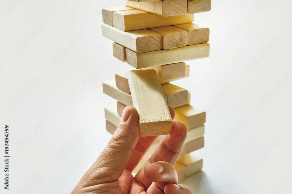 手工玩木作游戏jenga