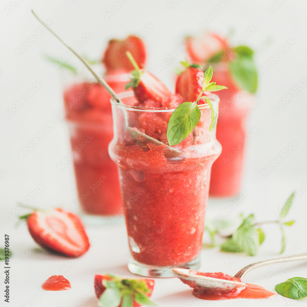 Healthy low calorie summer treat. Strawberry and champaigne granita, slushie or shaved ice dessert i