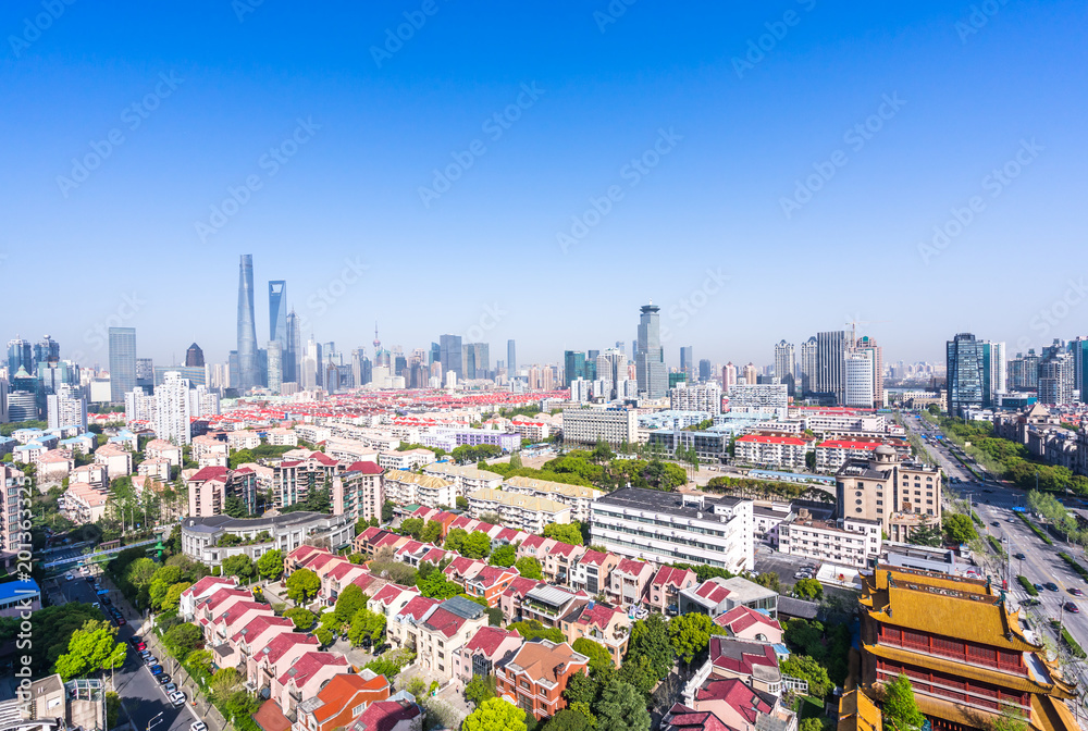 城市天际线全景