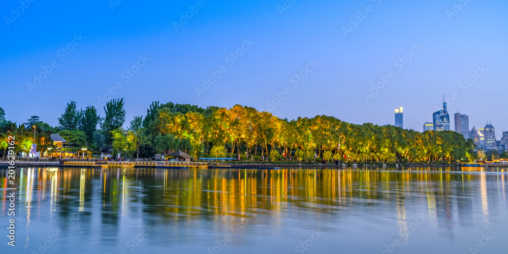 南京玄武湖金融区建筑景观夜景与城市天际线