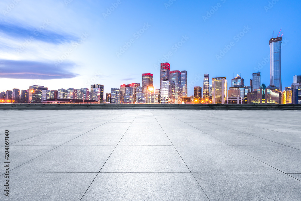 空大理石地板，城市天际线尽收眼底