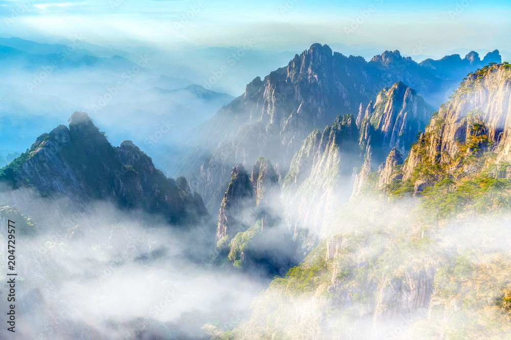 The beautiful natural scenery of Mount Huangshan