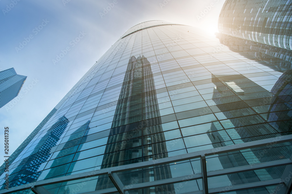 Skyscrapers are low - angle views in Chinese cities 。