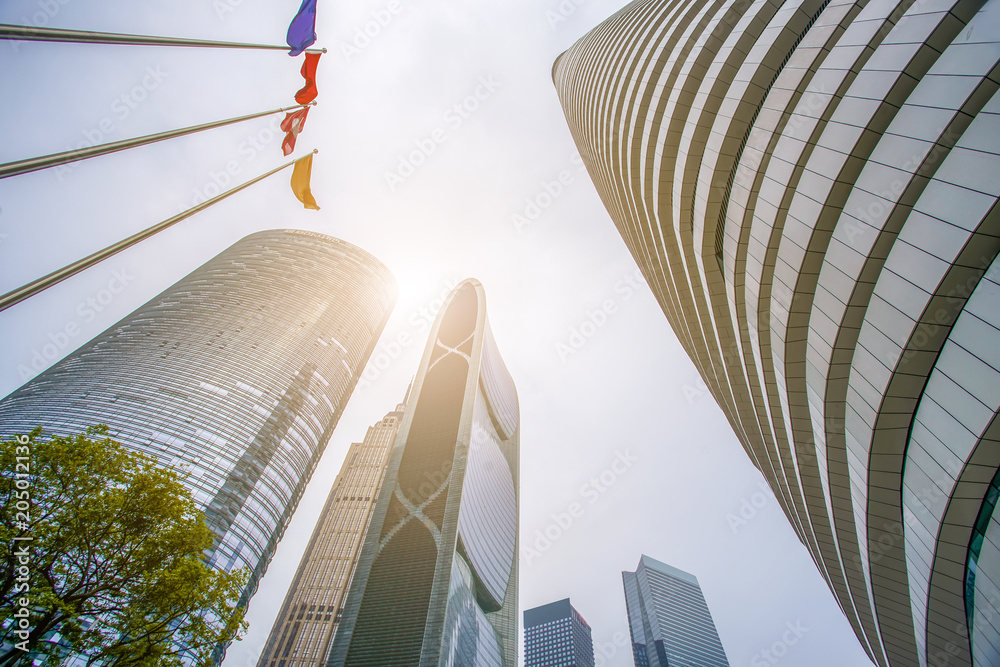 Skyscrapers are low - angle views in Chinese cities 。