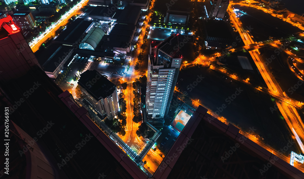 夜间大阪湾港区鸟瞰图