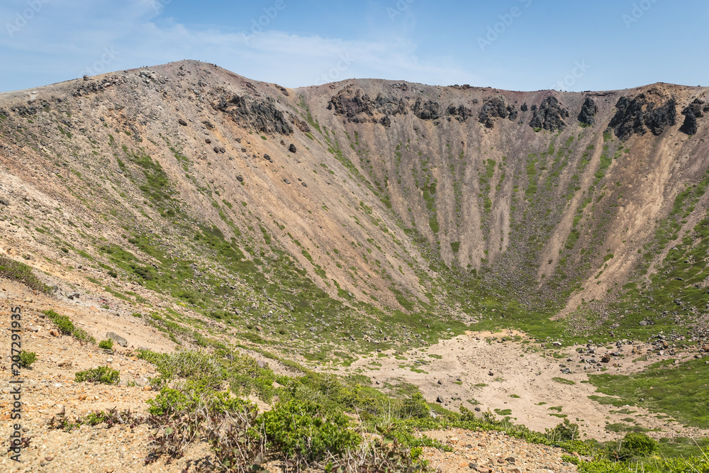 Azuma Kofuji峰1707米，Azuma山是一座大约2000米高的火山山脉。