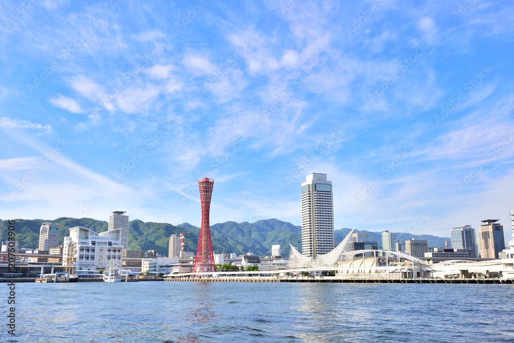 快晴の神戸港