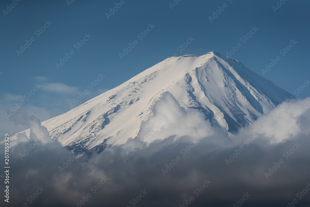 清晨的富士山和河口湖