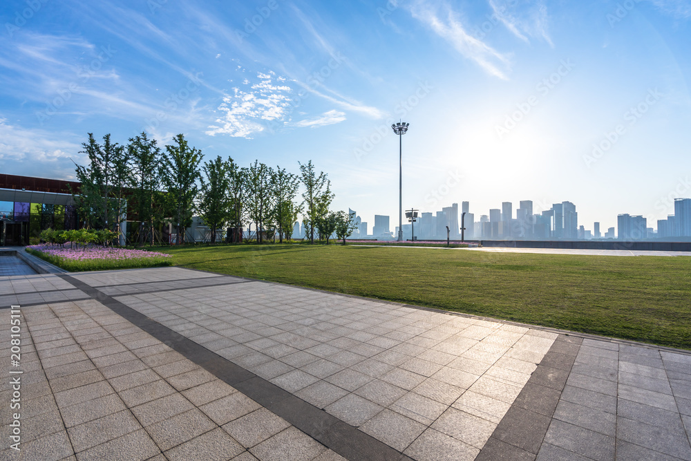 柏油路城市天际线