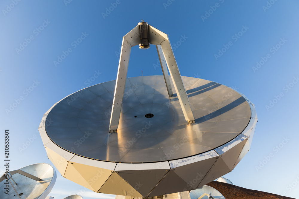 夏威夷大岛Mauna Kea Smithsonian亚毫米阵列：