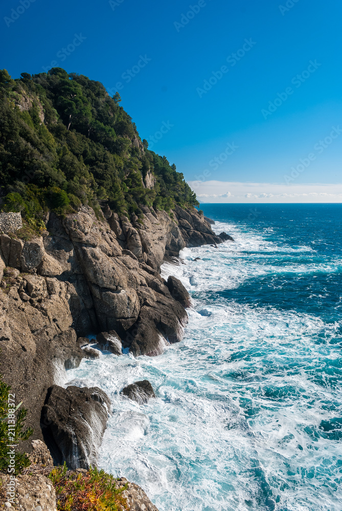 波托菲诺海角沿岸的海岸线